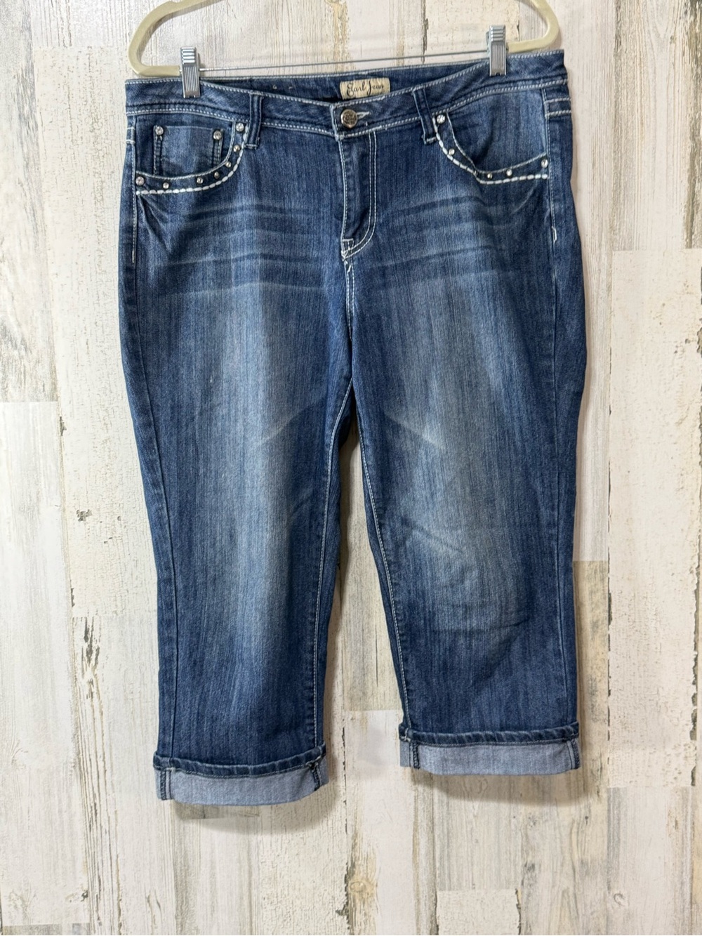 Earl Jeans Dark Blue Cropped Capris with Stud Detail